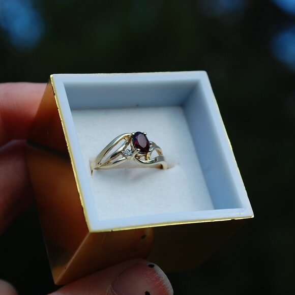 Vintage 10k Gold Oval Garnet and Diamond Bypass Ring Size 7 - Picture 3 of 13